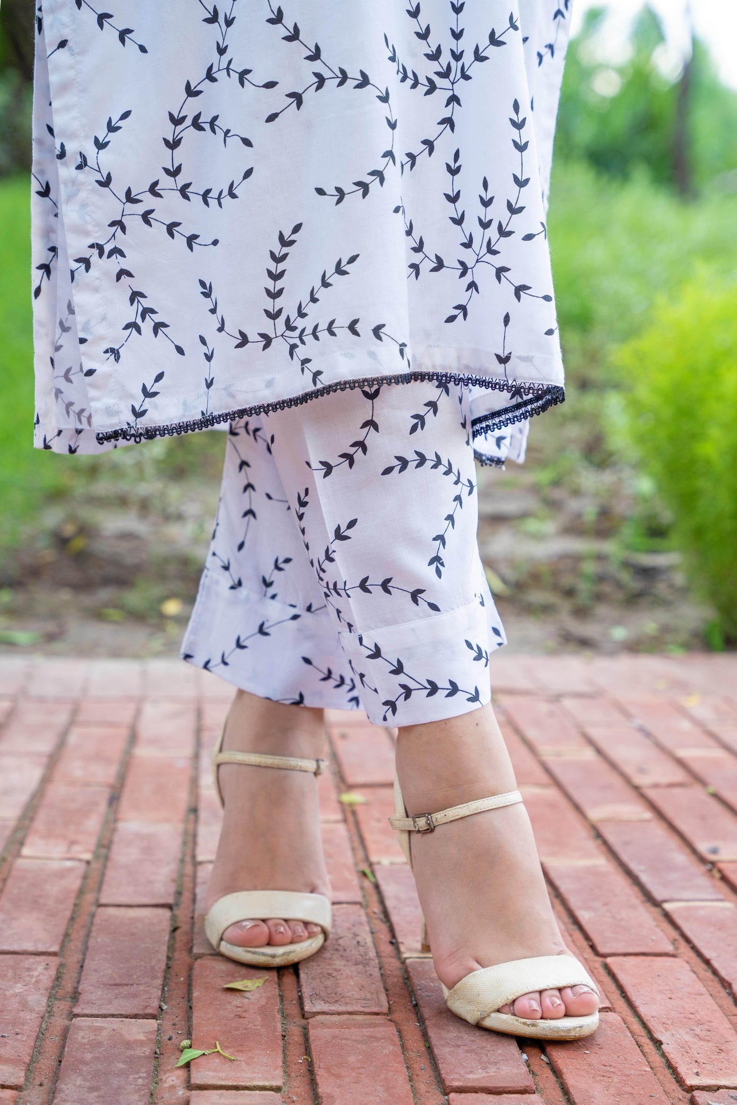 DUXKY CHARM - BK.Clothings